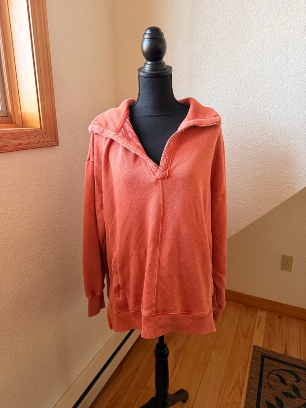 American Eagle Outfitters Coral Pullover